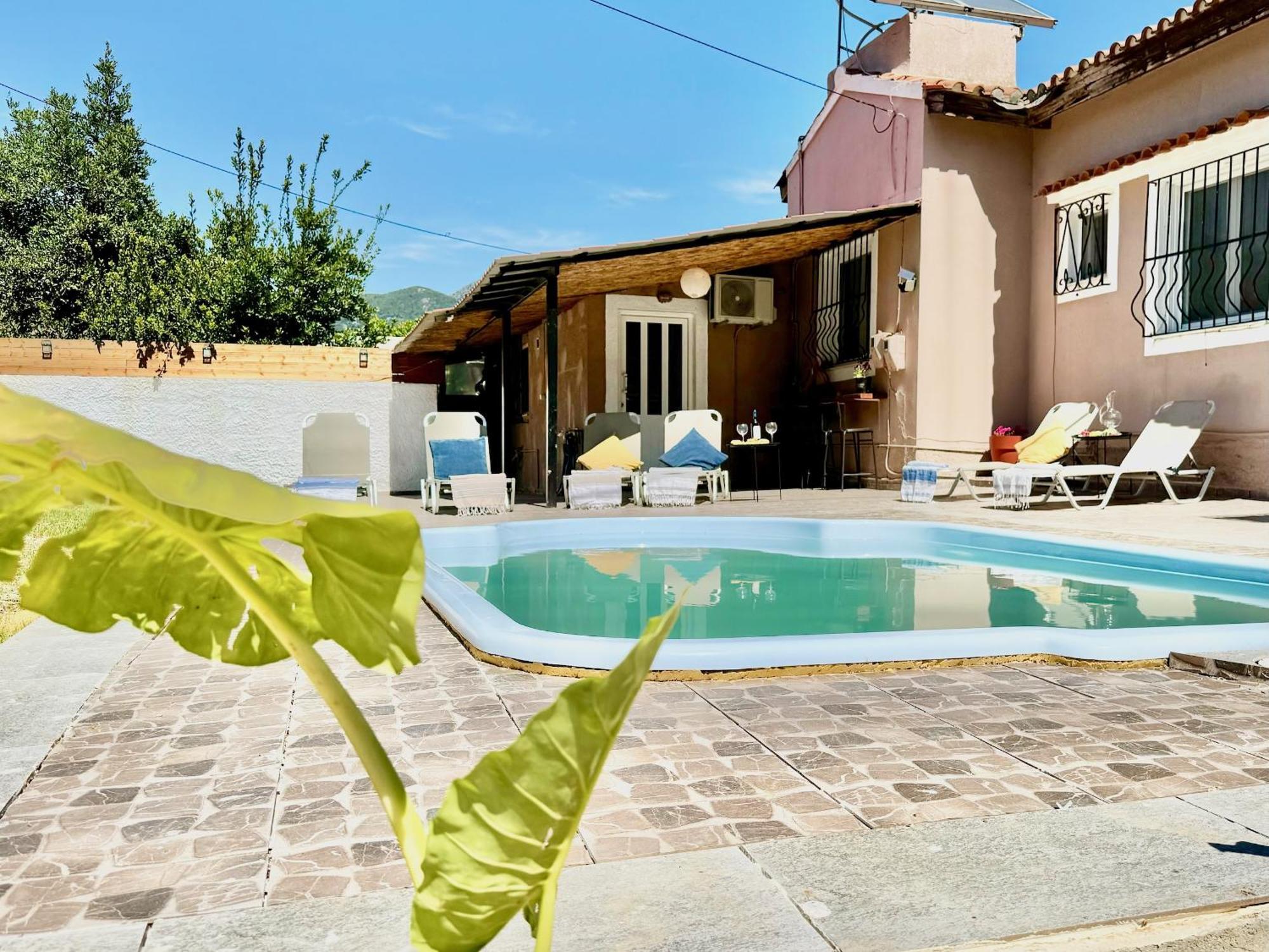 Beach Villa Night Flower With Private Pool By Dadovillas Dassia  Luaran gambar